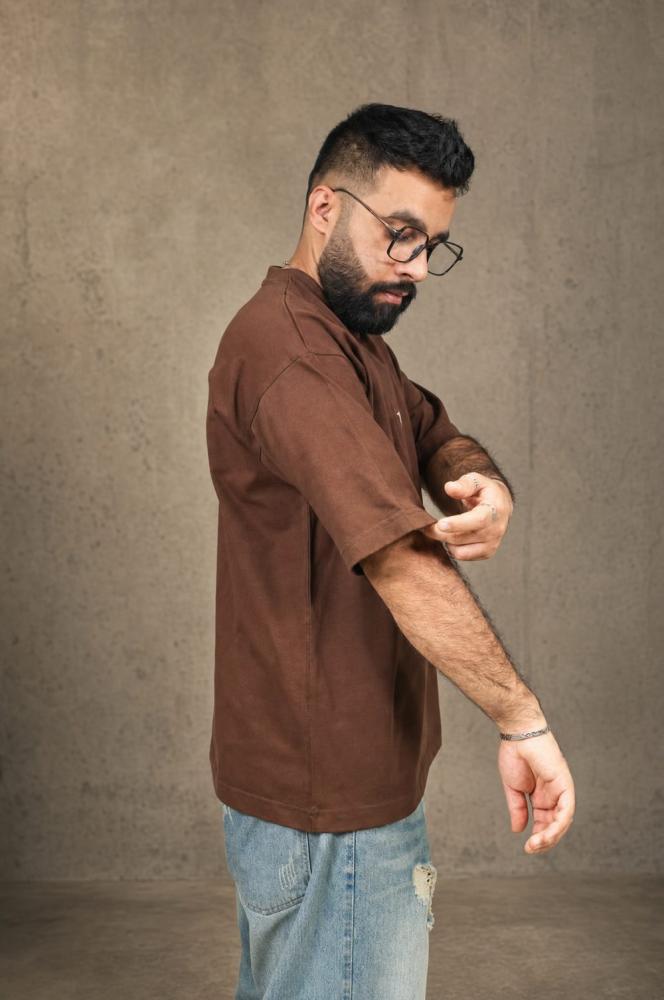 تيشيرت بيسك أوفر سايز — بني كاكاو