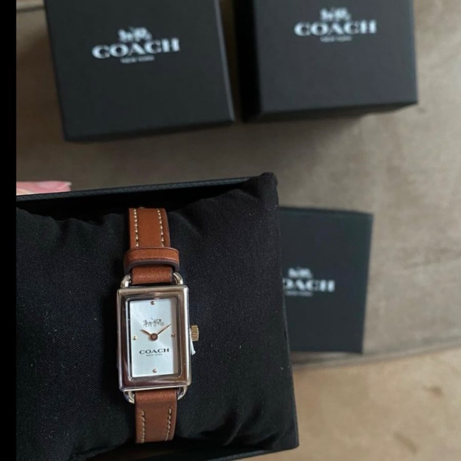 ساعة كوتش بني Liz coach