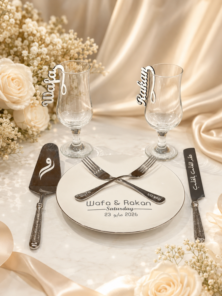 The luxurious queen set for cutting cake and decorating the wedding party