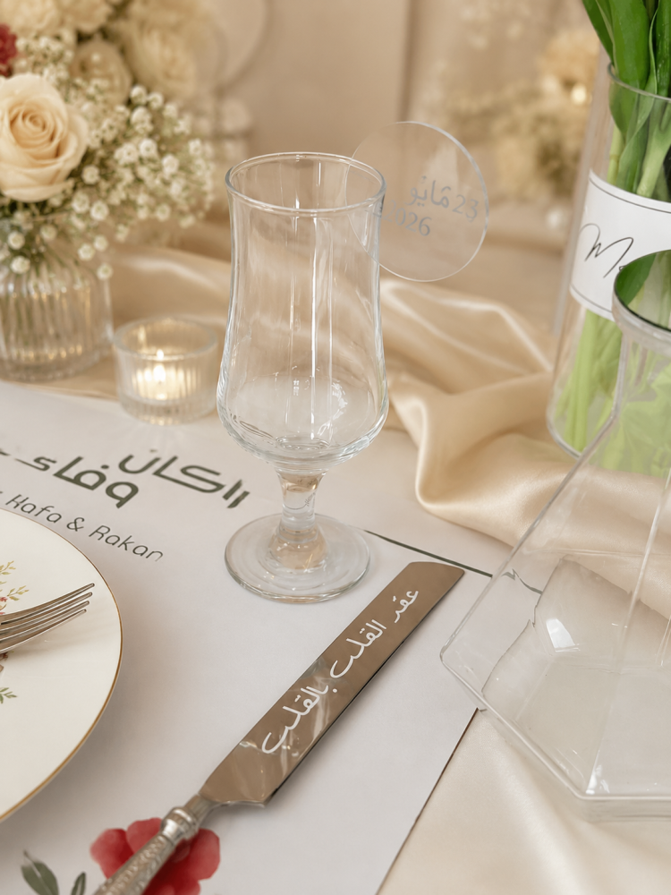 The luxurious queen set for cutting cake and decorating the wedding party