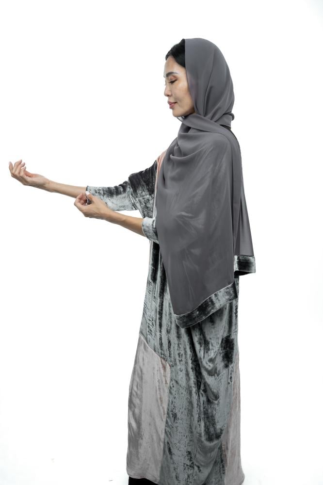 57 Abaya