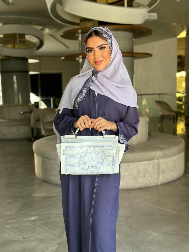 عباية مايفا