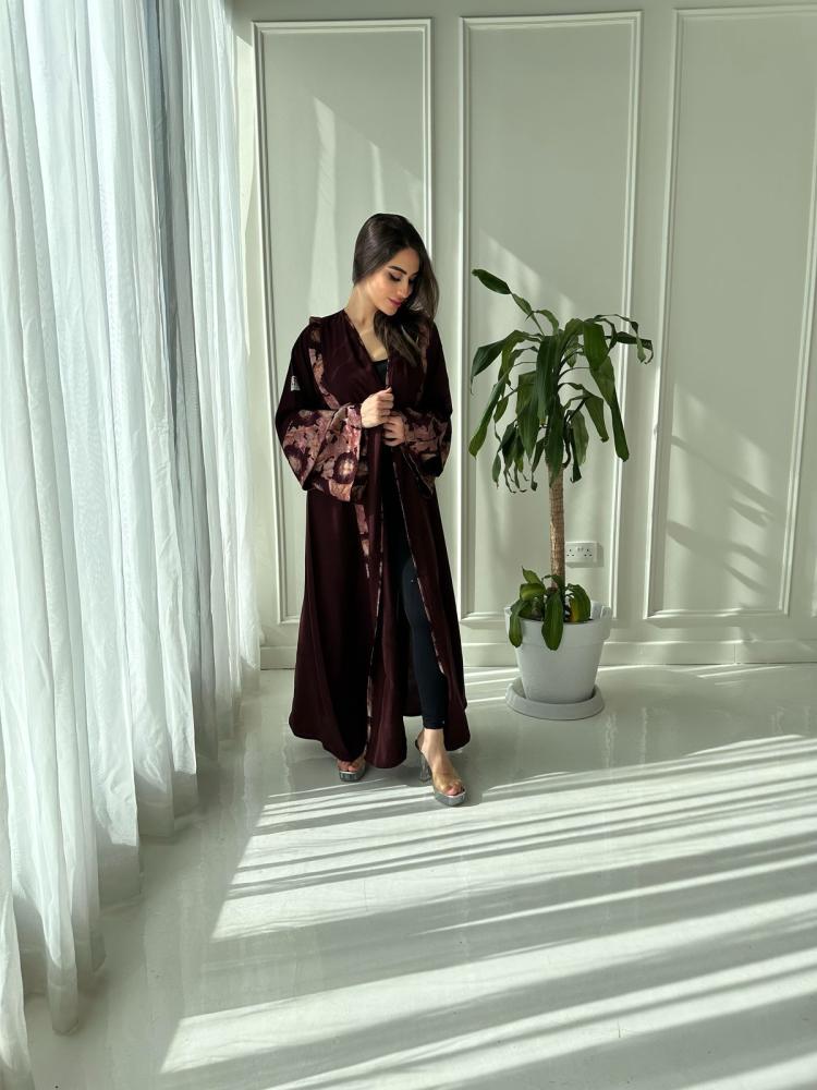 عباية عناب