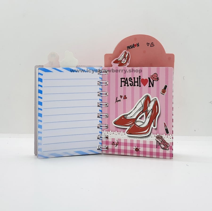 نوتة سلك أزياء أحمر 3 أقسام