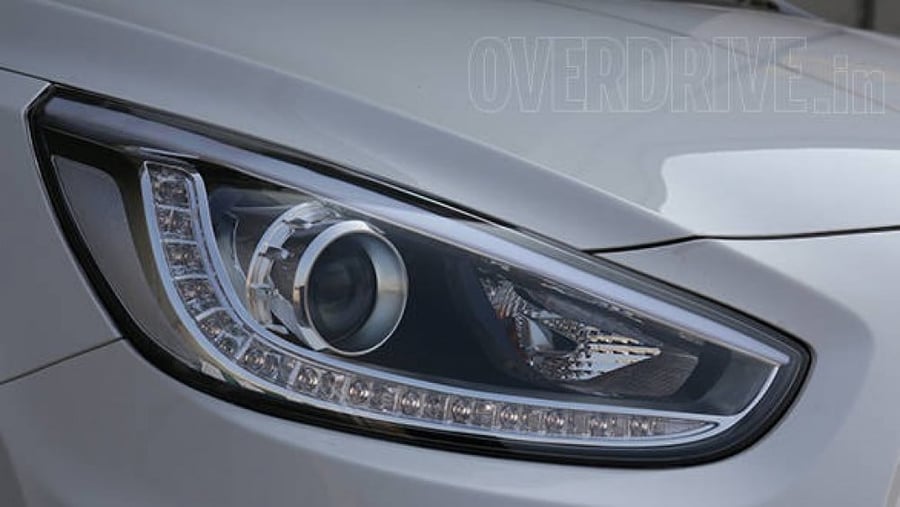شمعات اكسنت 2012 - 2017 ليد LED طقم جهتين