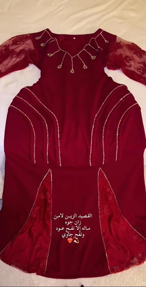 فستان احمر