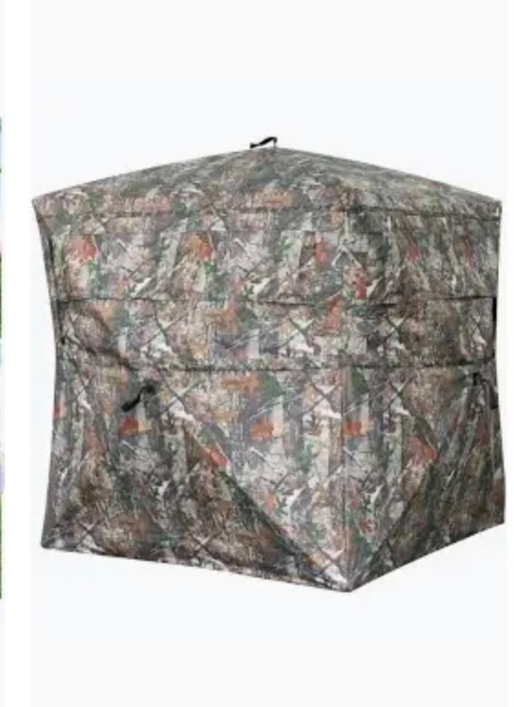 خيمة صيد مخفية منبثقة (Pop-up Hunting Blind / خيمة أراك لاتراني) مموهة، وتُستخدم للرحلات والكشتات أو الصيد لضمان الخصوصية والستر مع زاوية رؤية 270 درجة