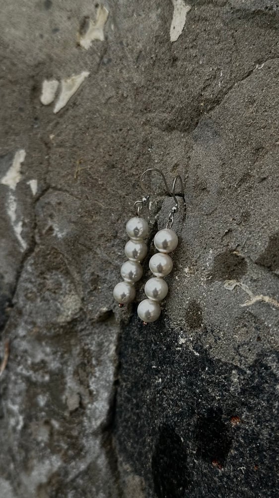 Pearl earrings