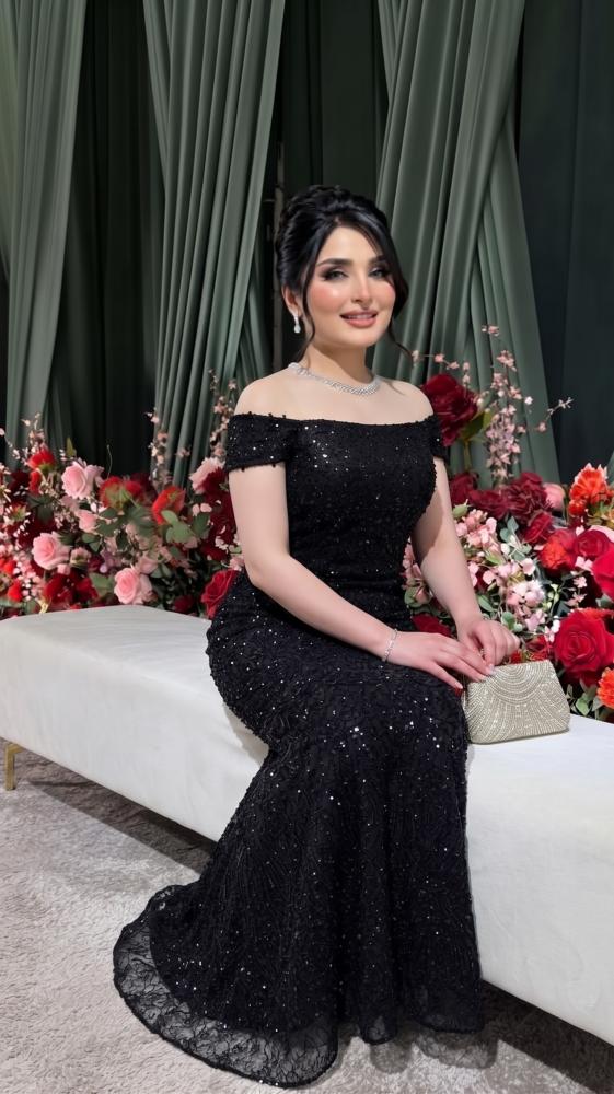 فستان "سحر النجوم"الأسود الملكي