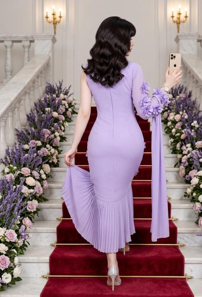 Lilac dress with pink details and soft curves