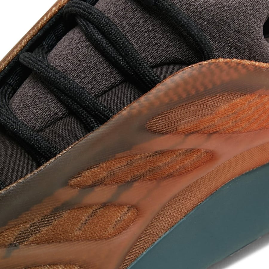Yeezy 700 V3 'Copper Fade'