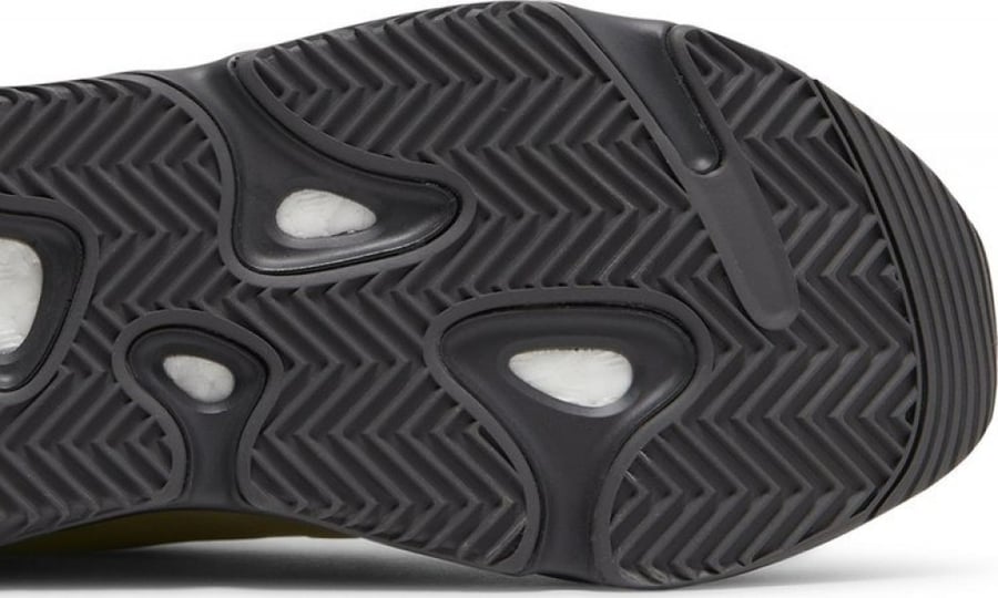 Yeezy Boost 700 MNVN 'Resin'