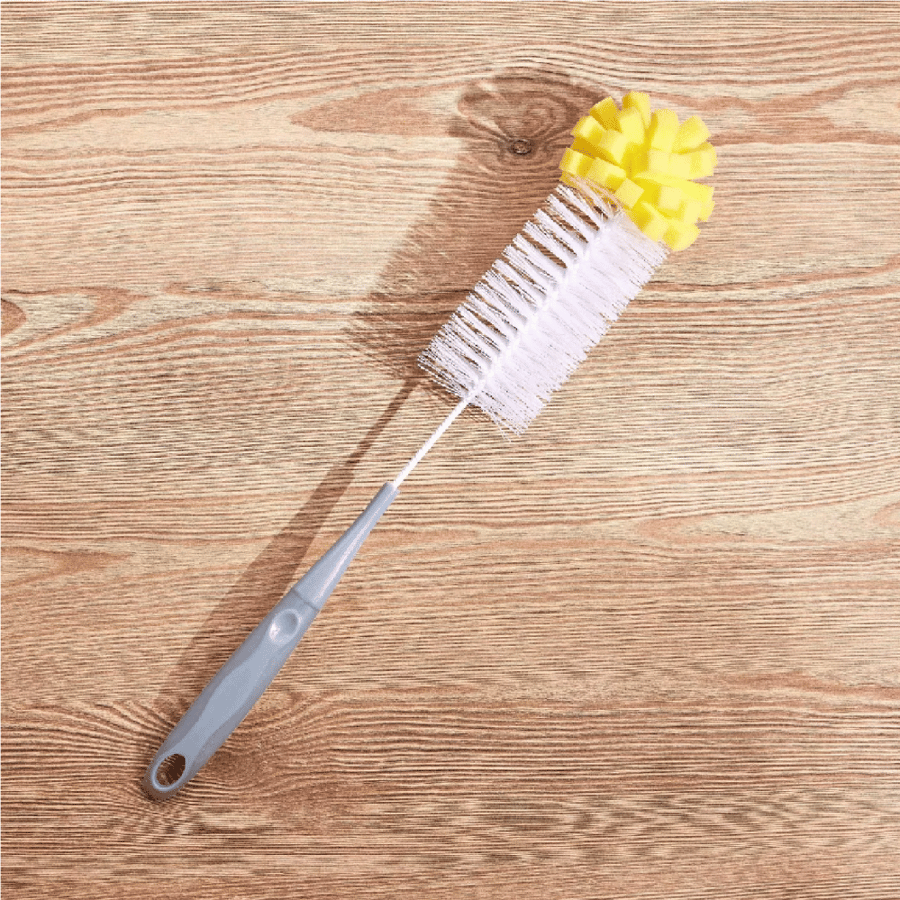 Refrigerator cleaning brush
