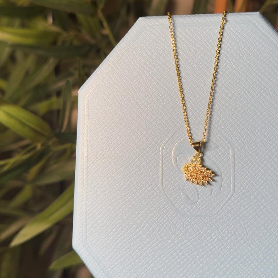 سلسال البجعة ( البطة ) ذهبي SW
