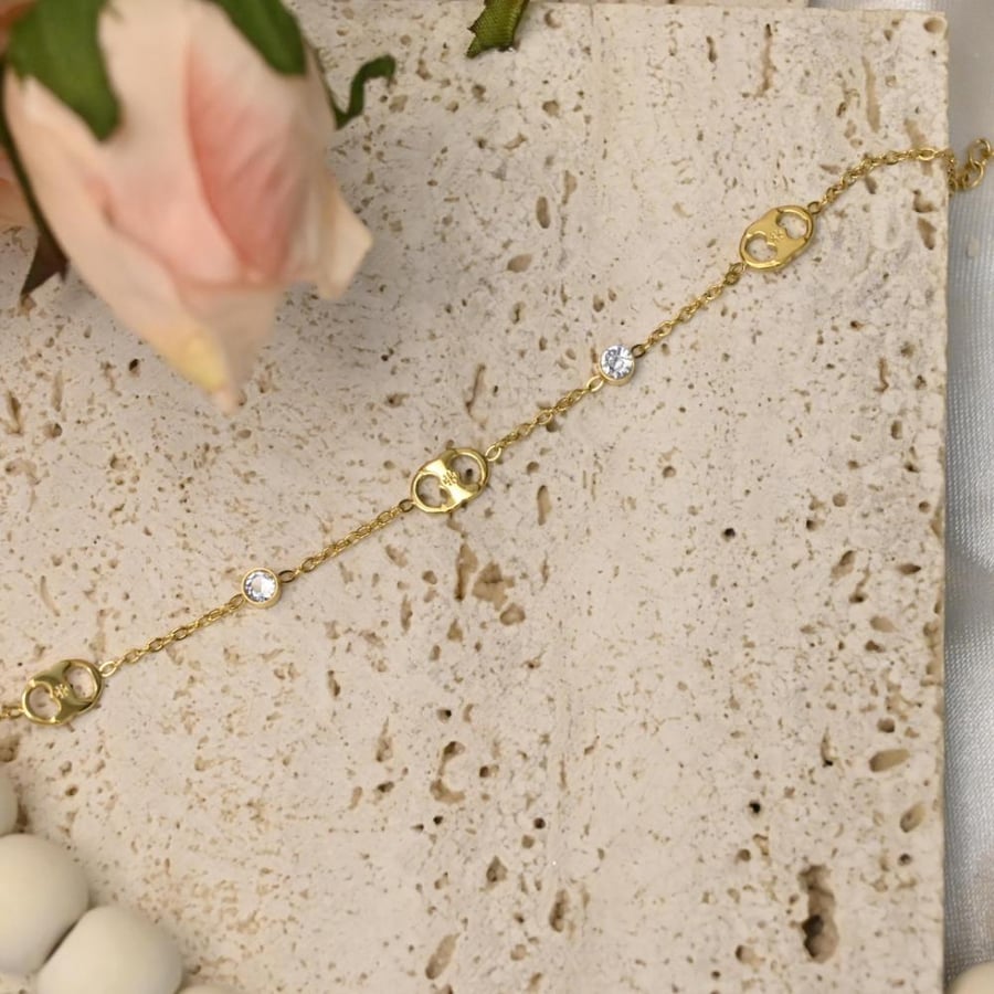 Gold bracelet
