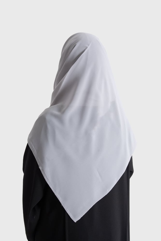 طرحة ملونة
