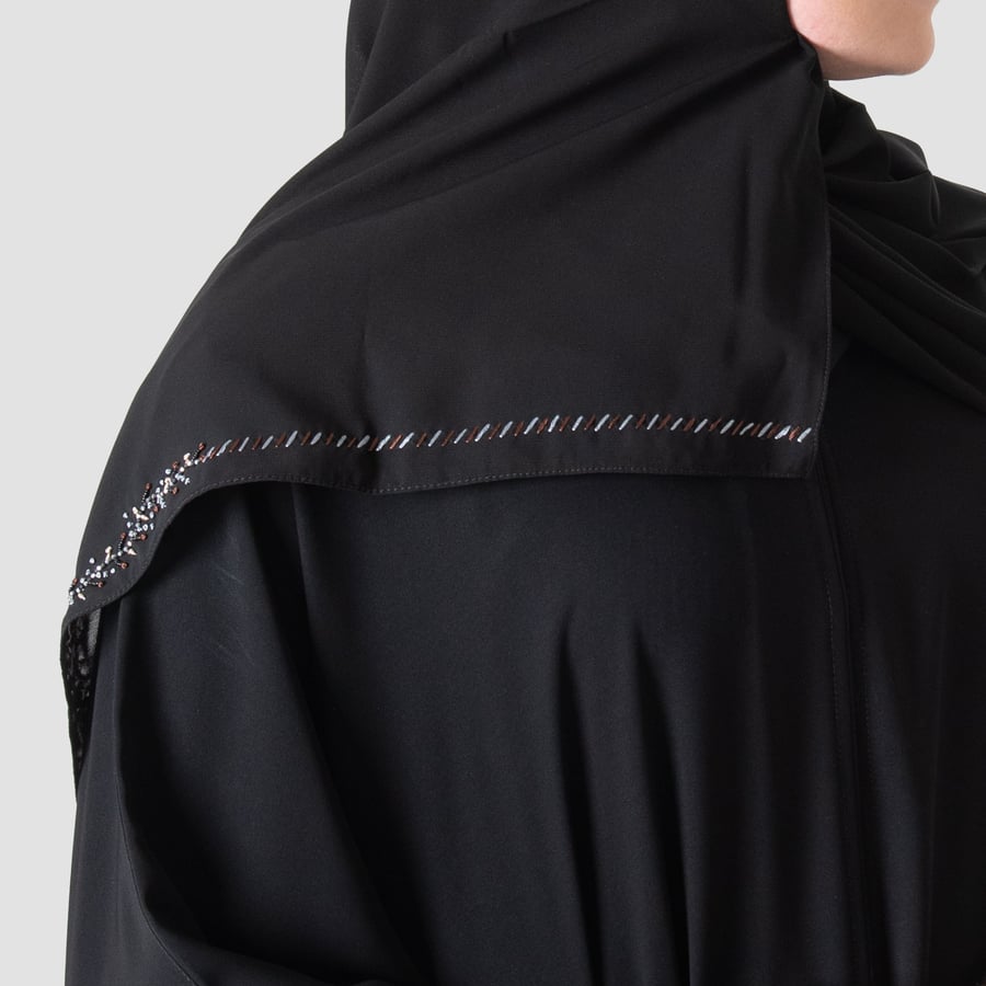 طرحة مطرزة