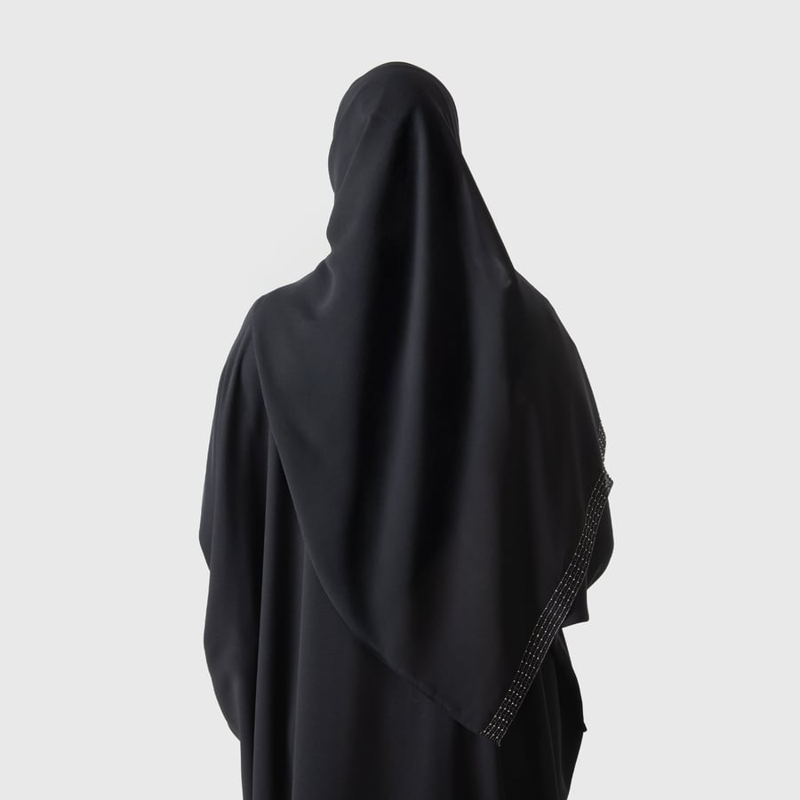 طرحة مطرزة