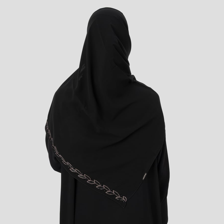 طرحة مطرزة