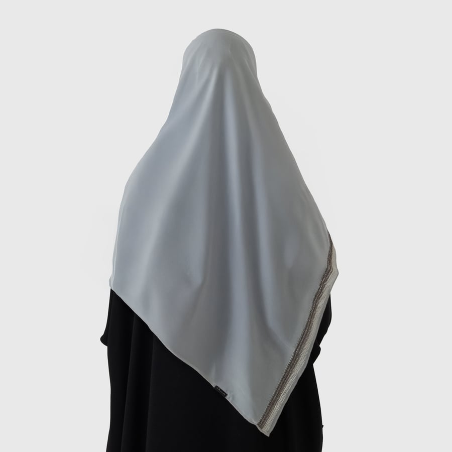طرحة ملونة