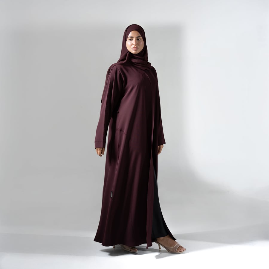 عباية ملونة نص كلوش زرار واحد