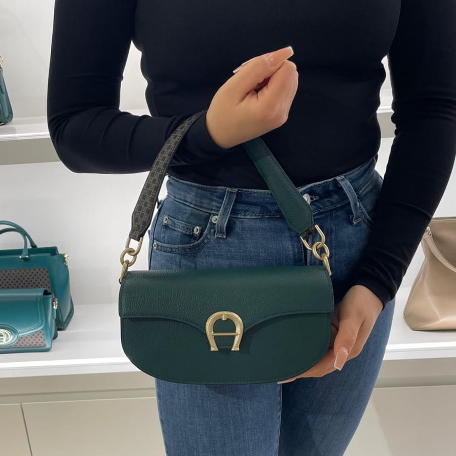 Aigner bag