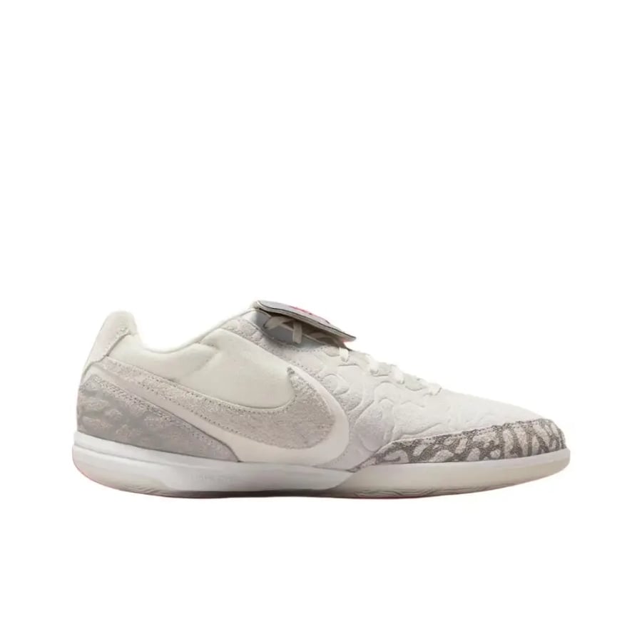 حذاء كرة القدم الداخلي Jordan Tiempo Streetgato SE Comfort Fit II7579-016
