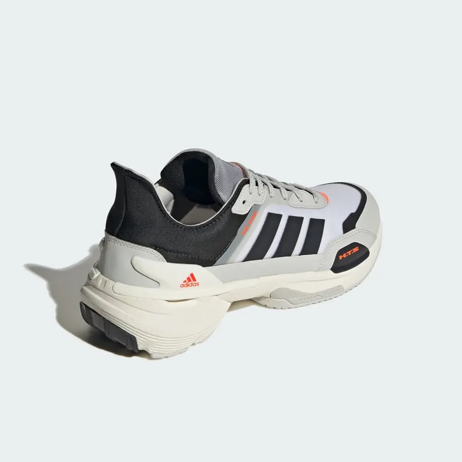 حذاء الجري Adidas الأصلي الجديد للجنسين ذو القطع المنخفضة ونعل سميك IE3222