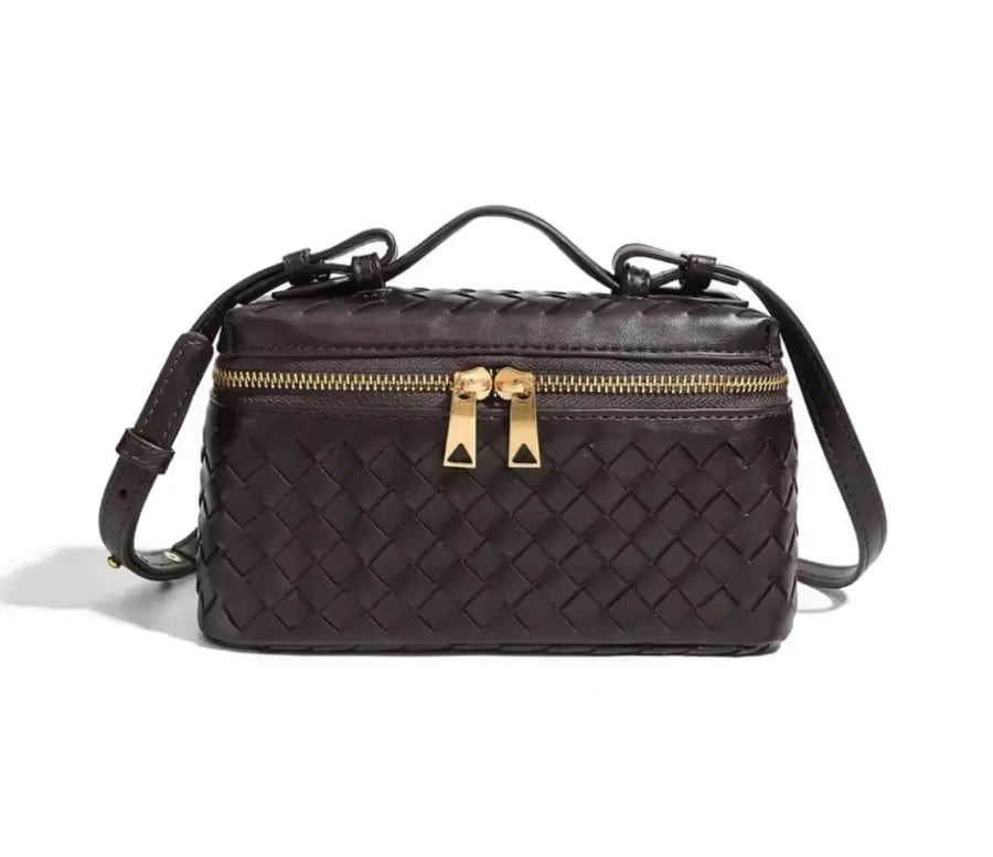 شنط BOTTEGA