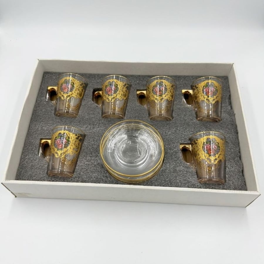 طقم كاسات شاي بنقوش ذهبية وازهار 6 حبات 931G-T