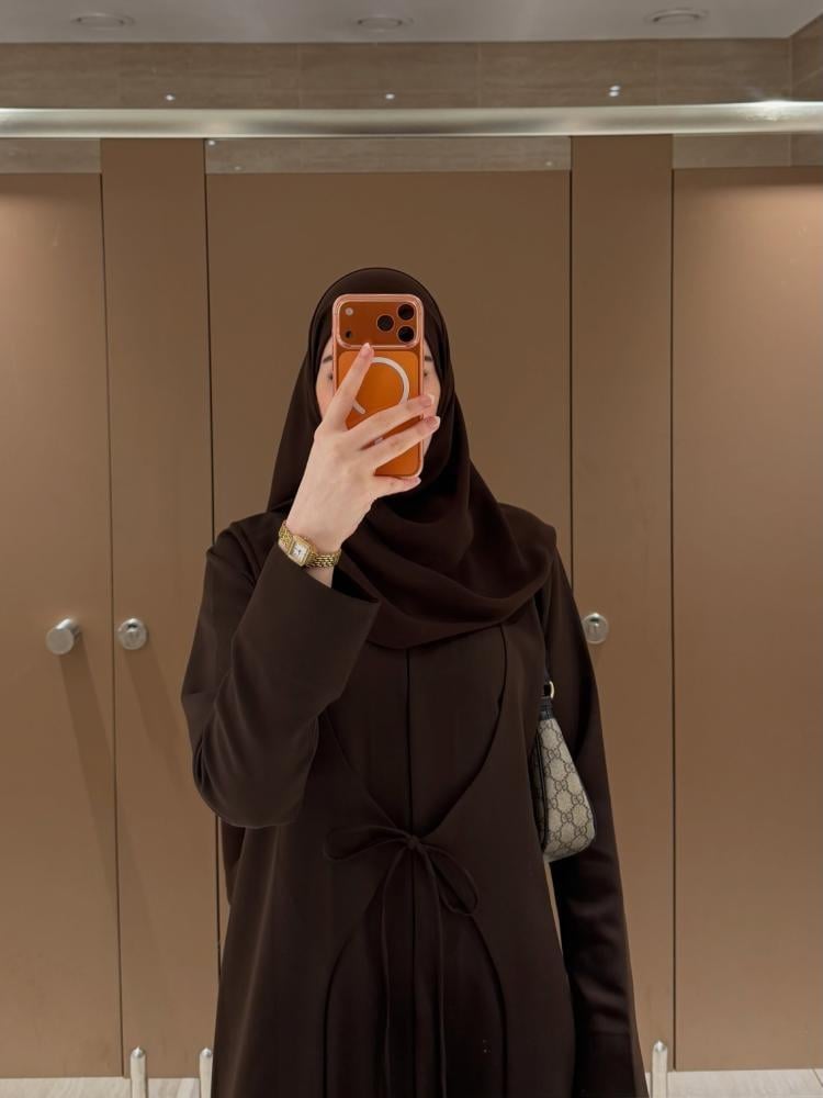 عبايه بني بقصه اي لاين