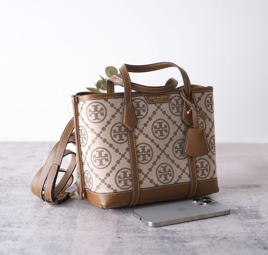 حقيبة tory burch وسط