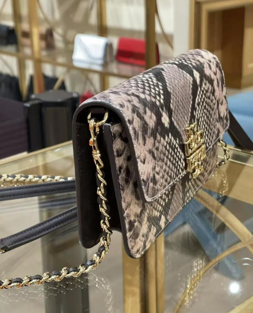 شنطة ميني tory burch