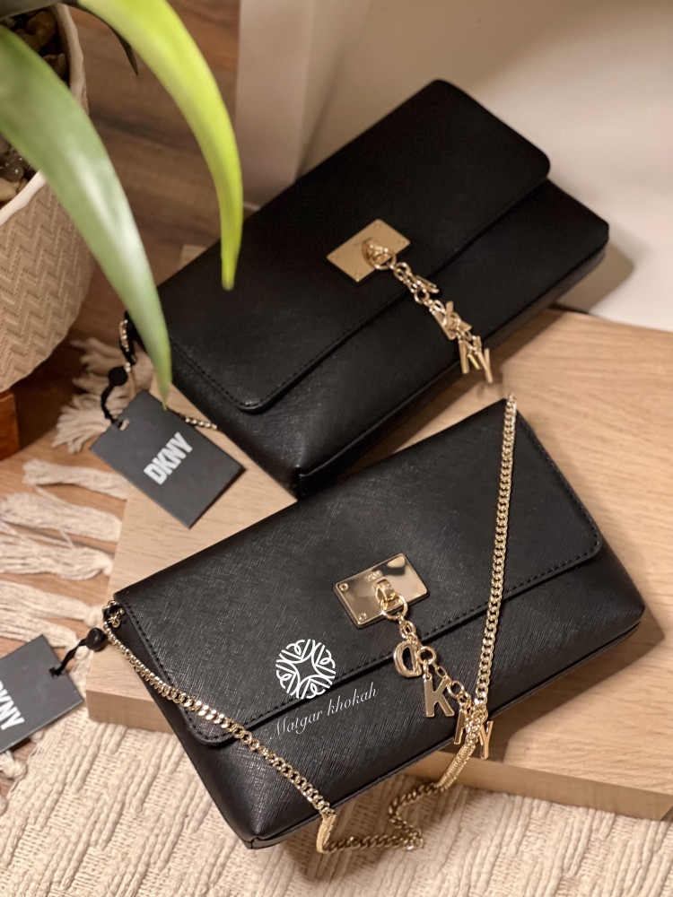 Small DKNY shoulder bag