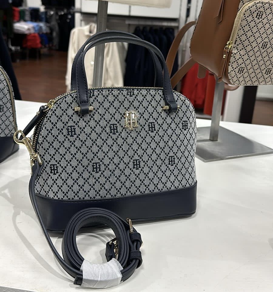 حقيبة Tommy Hilfiger  وسط