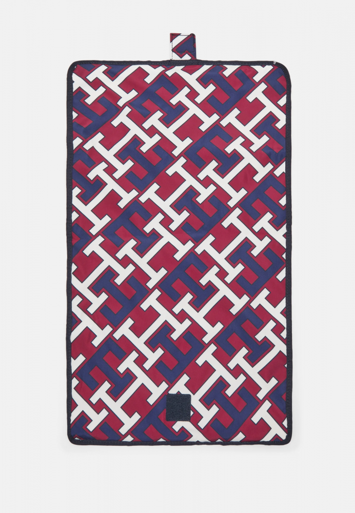 حقيبة مستلزمات الطفل Tommy Hilfiger