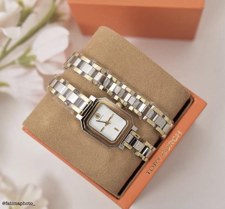 ساعة tory burch فضي مع ذهبي
