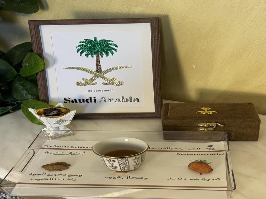 مفرش قهوه تمرةٍ من نجد  ( 12 مفرش