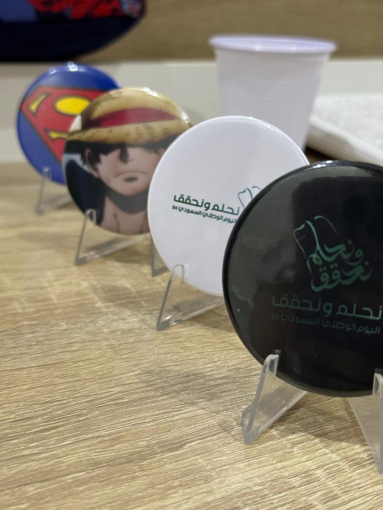 Custom round badge