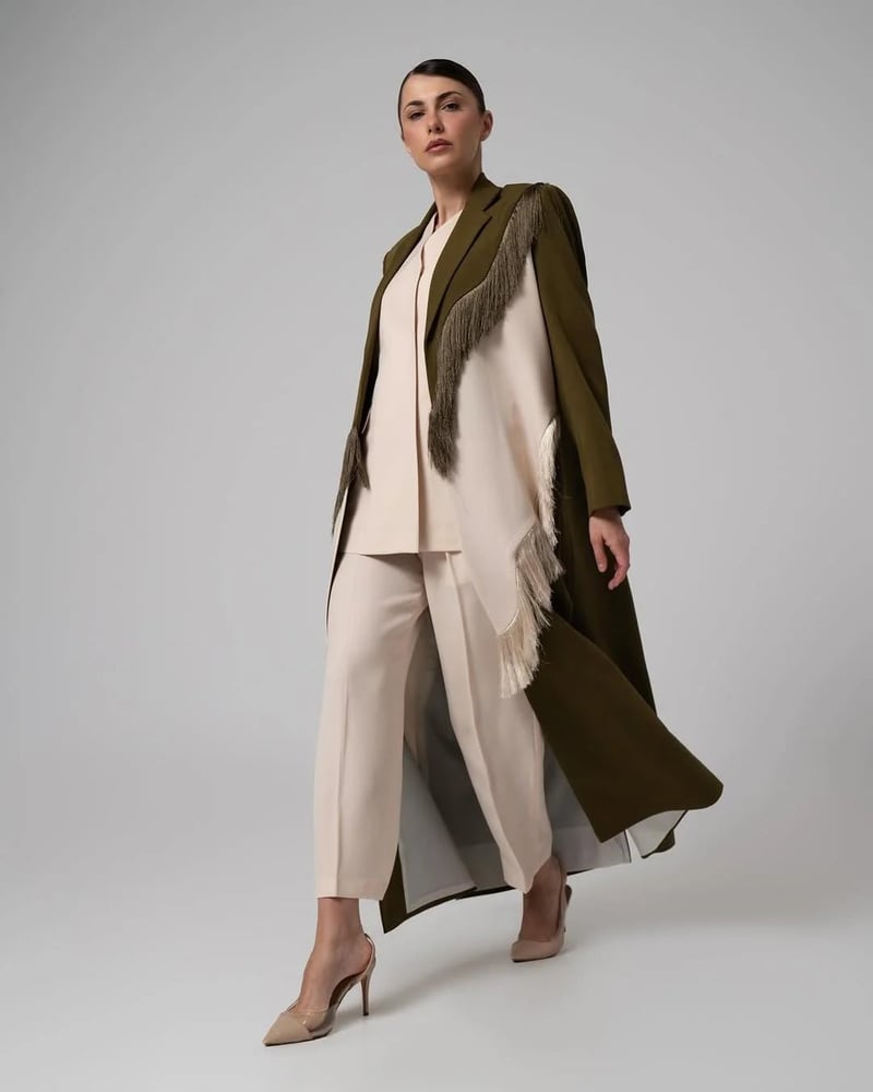 L219-Olive Green & Off-White