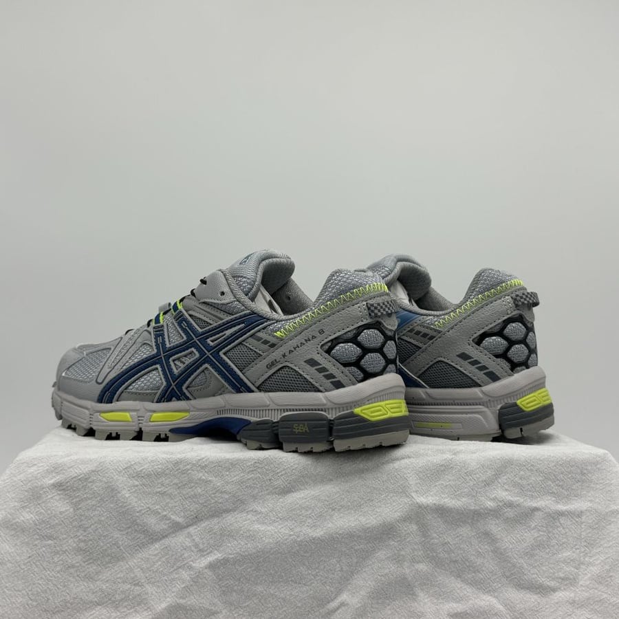 حذاء asics khan 8