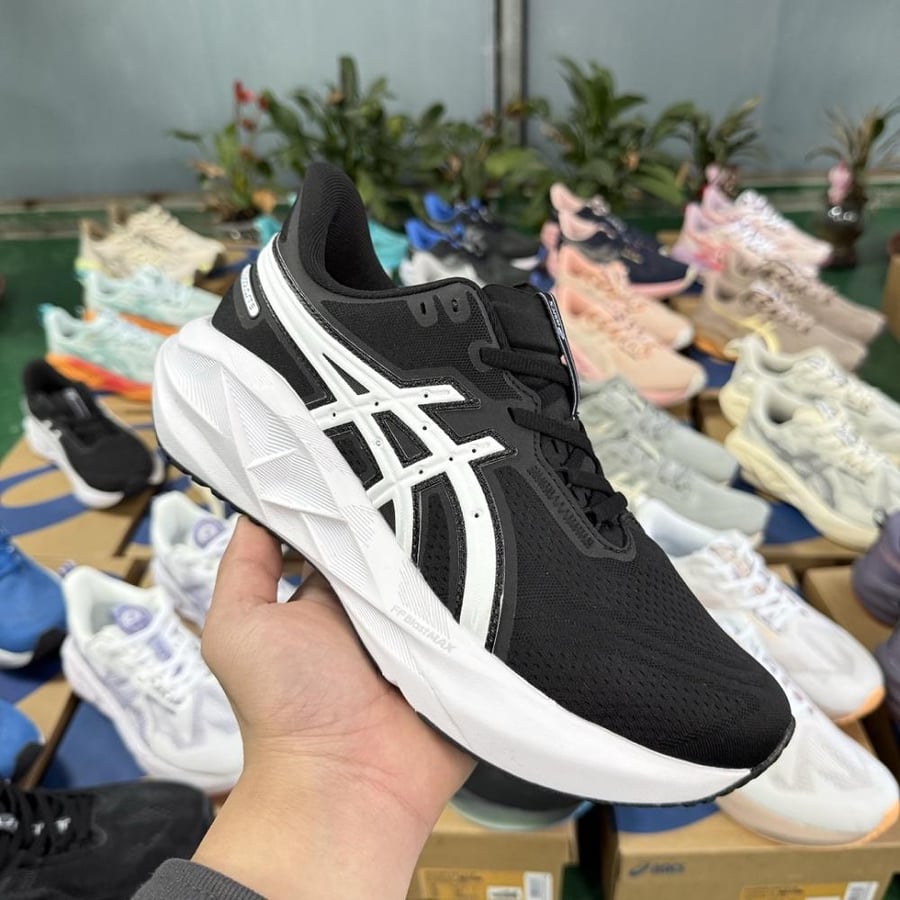 حذاء ASICS NOVABLAST 5 | أسيكس نوفابلاست 5