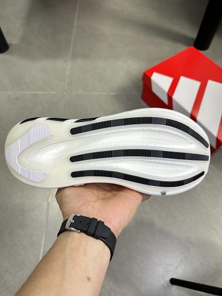 حذاء اديداس adidas HYPERBOOST EDGE