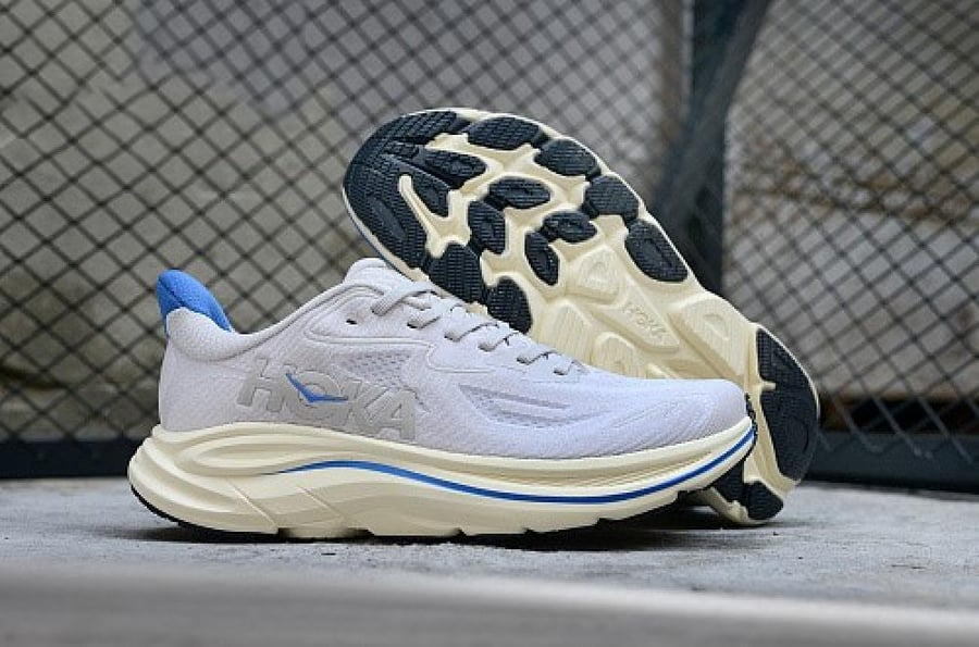 حذاء HOKA Clifton 10