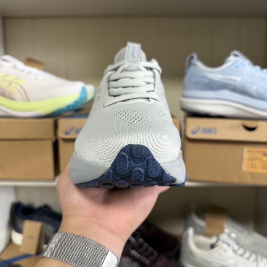 ASICS GEL-KAYANO 33