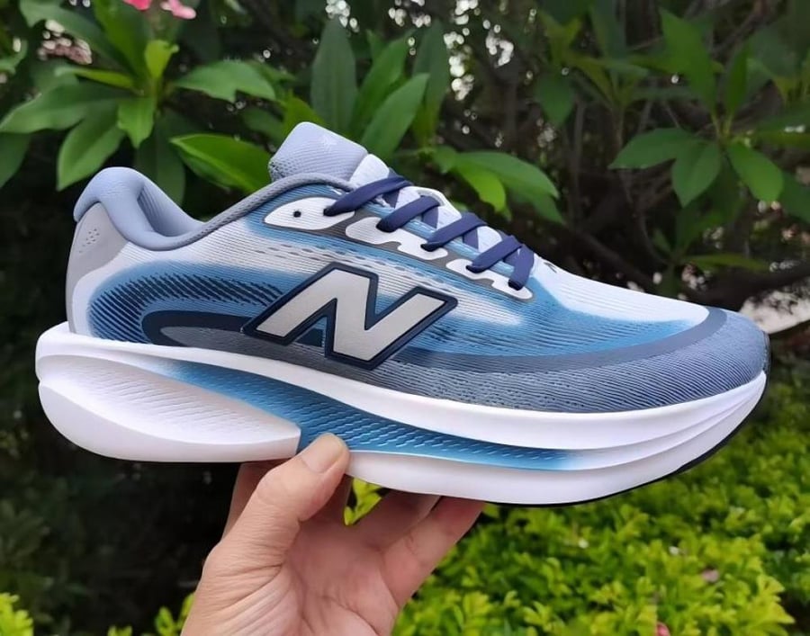 حذاء نيو بالانس New Balance Ellipse v1