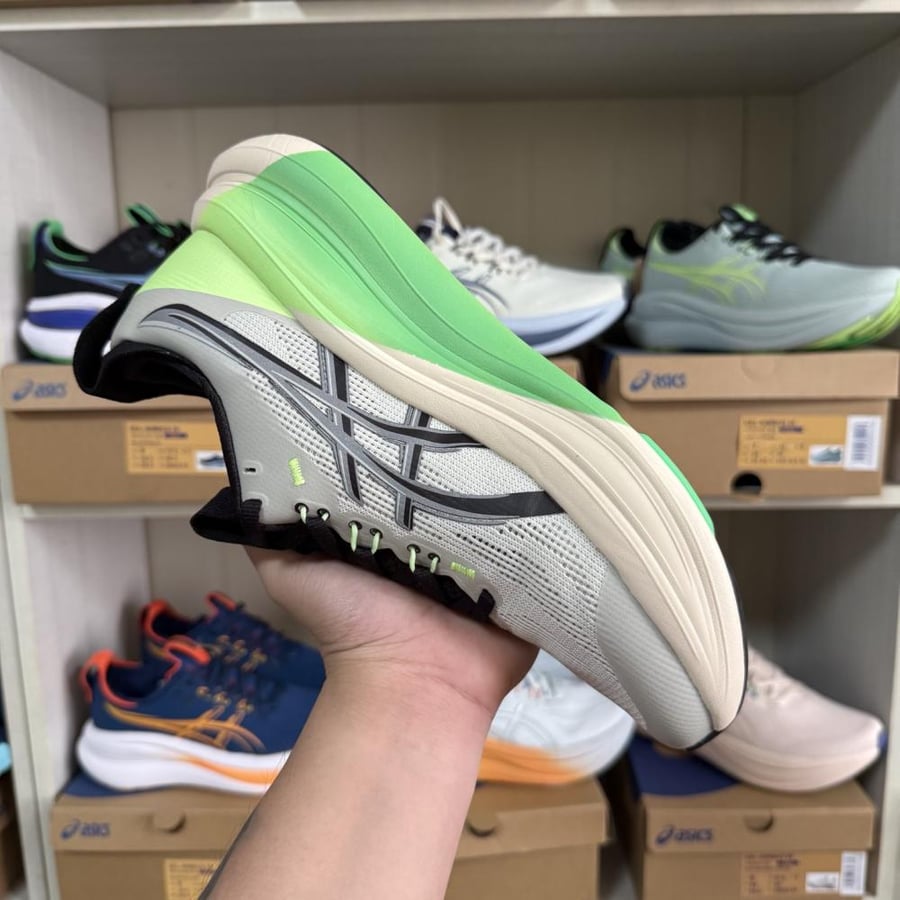 ASICS GEL-NIMBUS 28