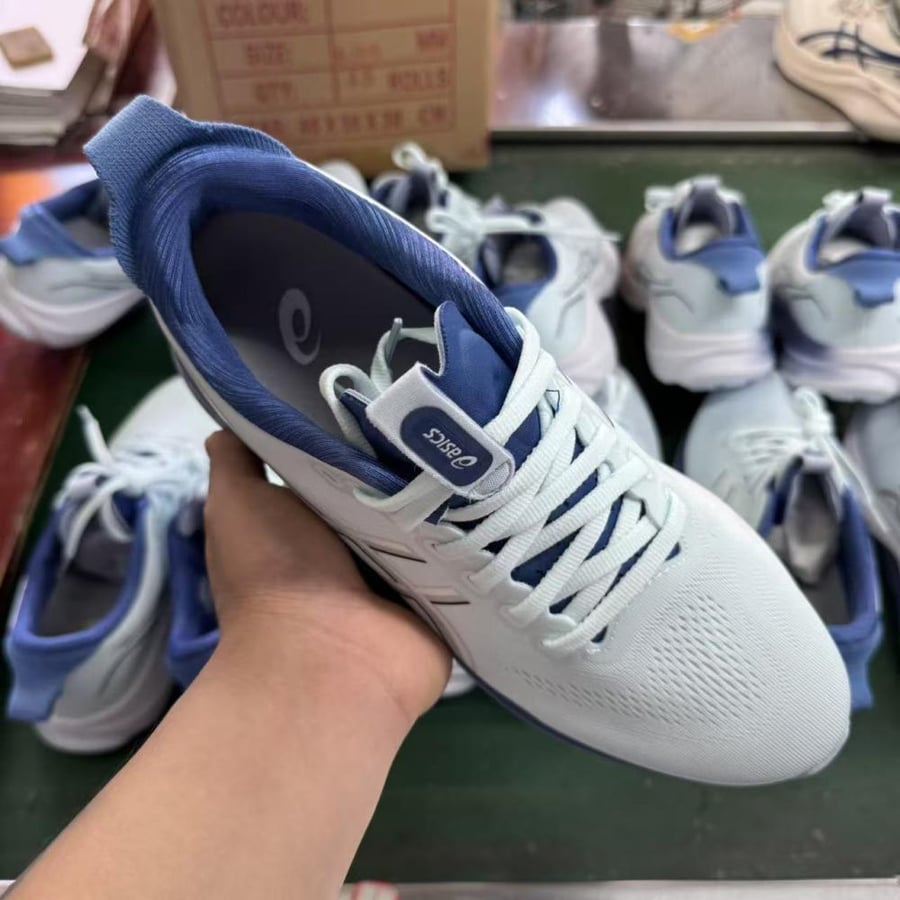 ASICS GEL-KAYANO 32
