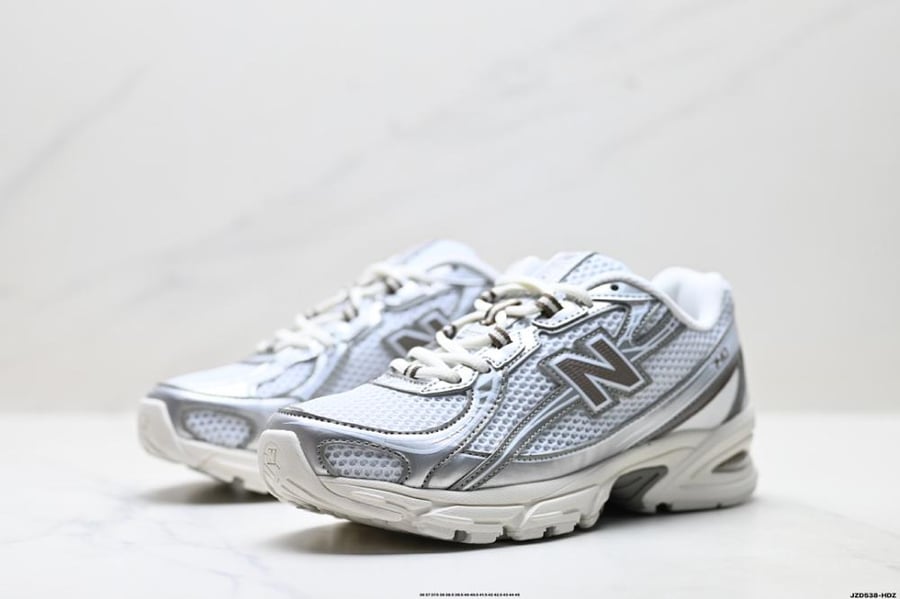 حذاء New Balance 740 | نيو بالانس 740