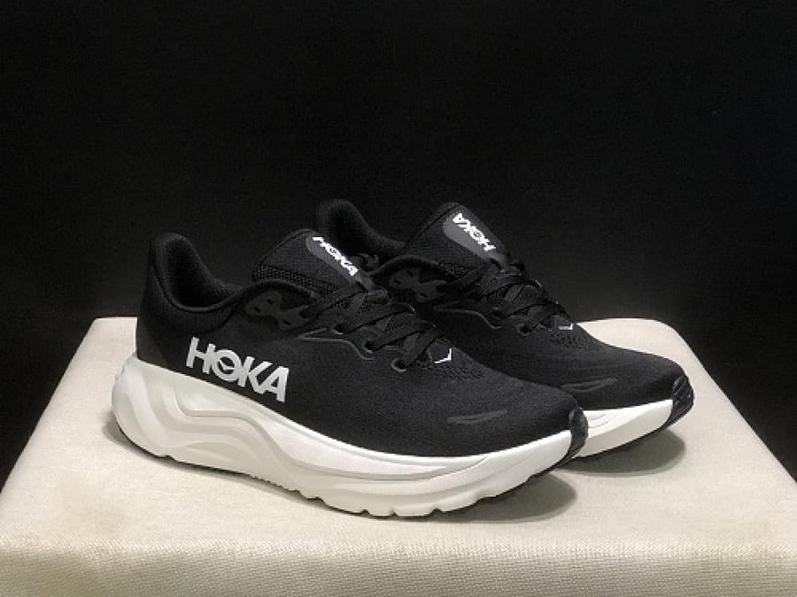 حذاء HOKA Arahi 8